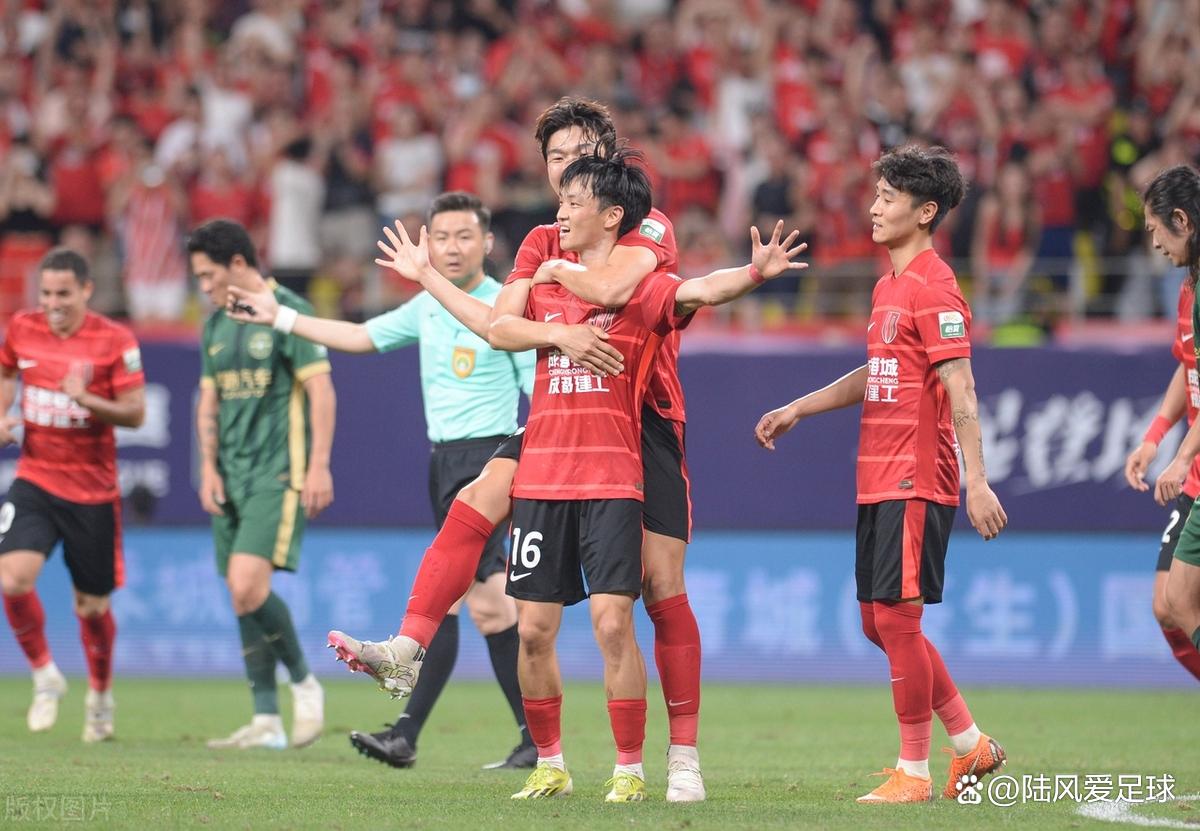 关于赛前英超传出新动向，成都蓉城豪取连胜，管理层表态：气氛紧张，高层口径保持一致的信息