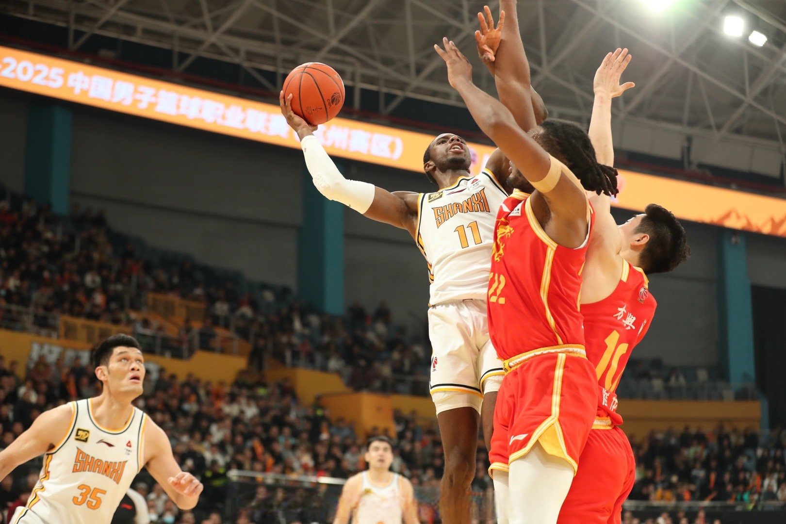 关于广厦男篮训练开放日，清晨远射贴柱引欢呼，NBA常规赛在即，心理建设被强调的信息-米兰app下载